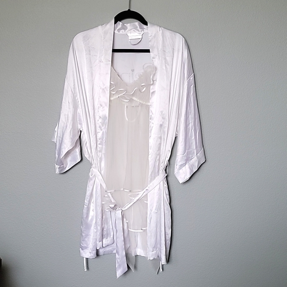 Victoria's Secret I Do collection robe and nighty white lingerie set size large